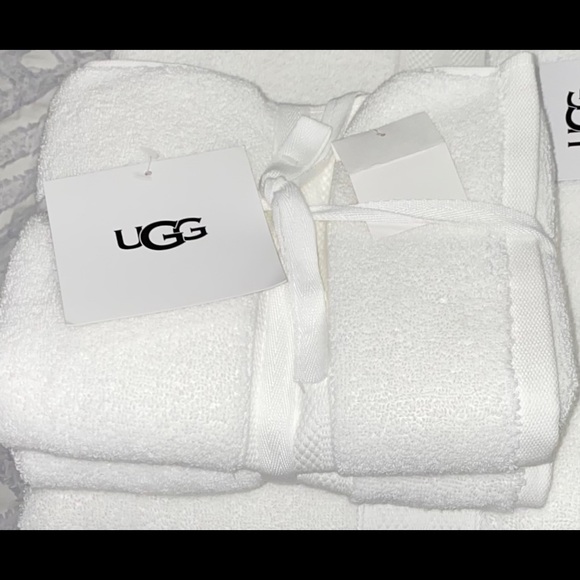 6 pc UGG Pasha Snow White Washcloths (4) Hand Towels (2) Thick Heavyweight - Picture 8 of 8